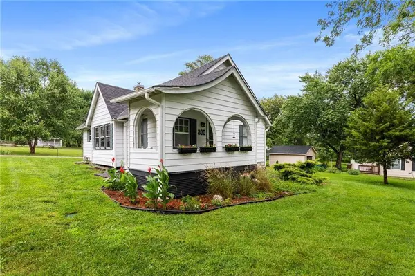 800 E Gudgell AVE, Independence, MO 64055