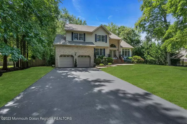 65 Sandpiper Drive, Manalapan, NJ 07726
