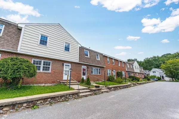 24 Rockingham St #7, Lowell, MA 01852