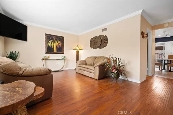 6672 Sun DR #D, Huntington Beach, CA 92647