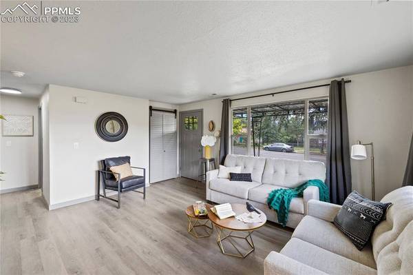 2329 Bonfoy AVE, Colorado Springs, CO 80909