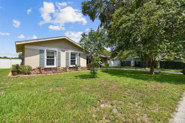 2879 OAK TREE LN, Palm Harbor, FL 34684