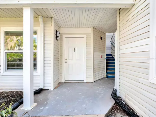 2556 WOODGATE BLVD #105, Orlando, FL 32822