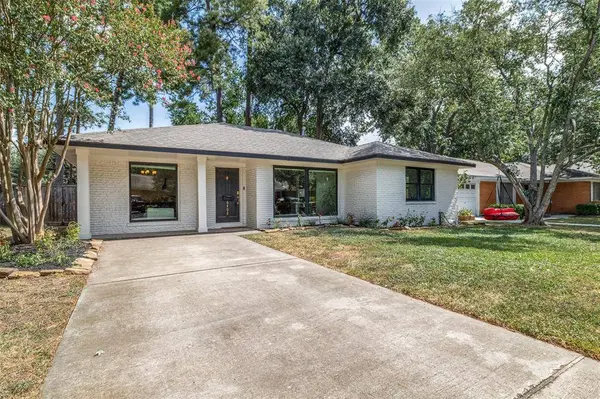 6402 Pineshade LN, Houston, TX 77008