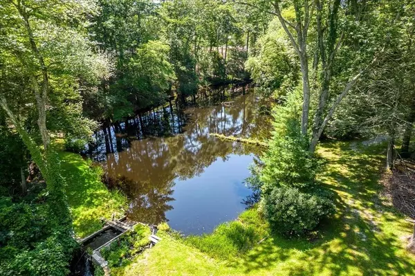 238 Mashentuck Road, Killingly, CT 06239