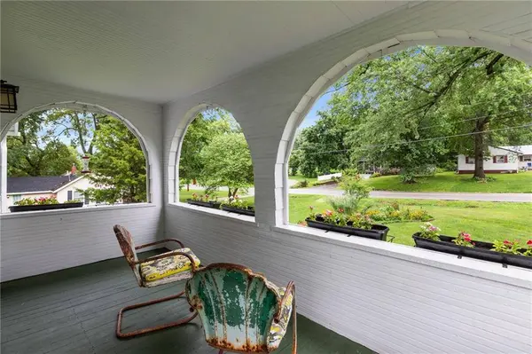 800 E Gudgell AVE, Independence, MO 64055