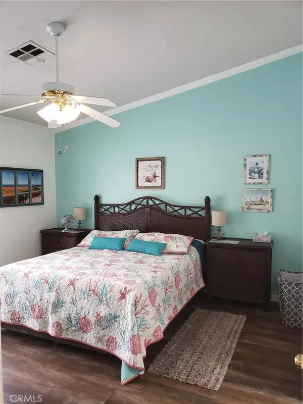 615 Woodcrest LN E, Palm Desert, CA 92260