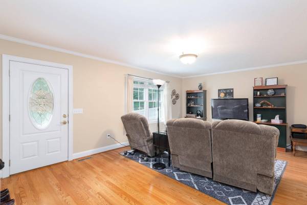 104 SCATTERGOOD Drive NE, Christiansburg, VA 24073