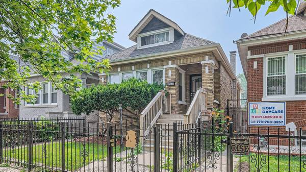 8522 S Bishop ST, Chicago, IL 60620