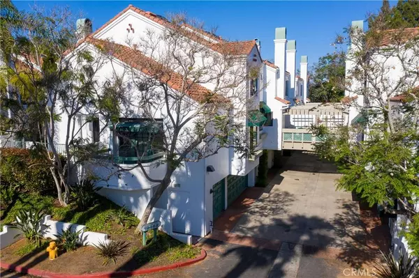 19462 Pompano Lane #101, Huntington Beach, CA 92648