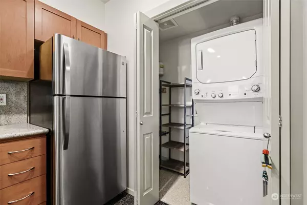 111 108th AVE NE #B-309, Bellevue, WA 98004