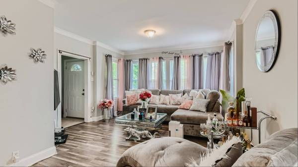 8522 S Bishop ST, Chicago, IL 60620