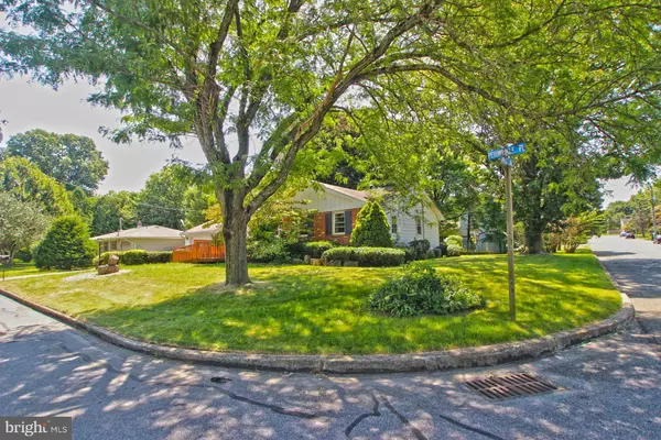 518 PERIWINKLE PL, Easton, PA 18040