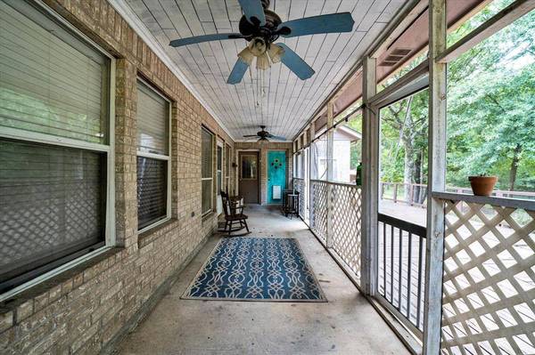 30 Westwood DR, Huntsville, TX 77320