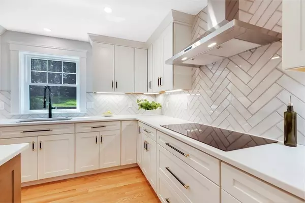 37 Goss Ave, Melrose, MA 02176