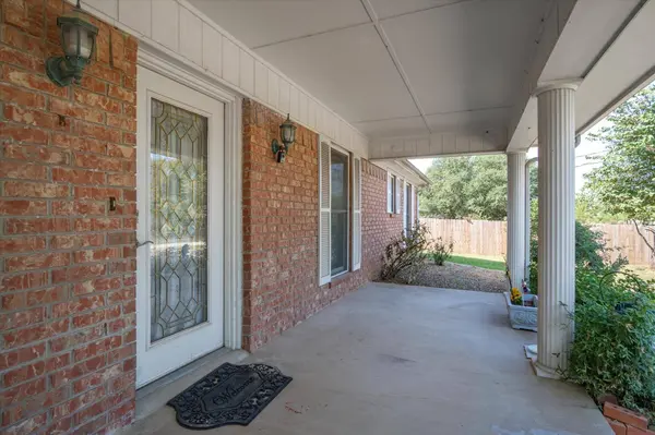 180 Vz County Road 3111, Edgewood, TX 75117