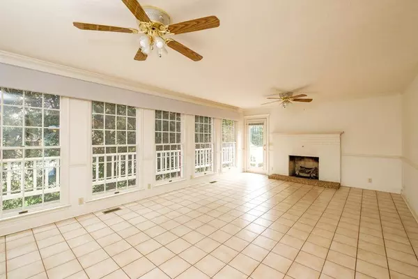 1065 TULIP TER, Rockingham, VA 22801