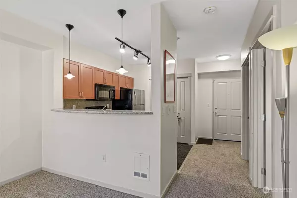 111 108th AVE NE #B-309, Bellevue, WA 98004