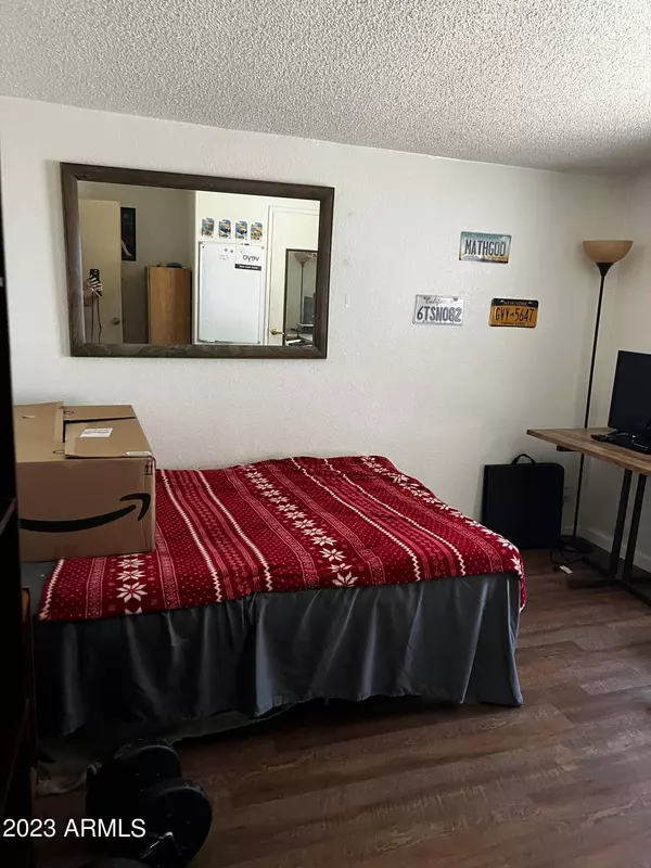 2200 N DELAWARE Drive #62, Apache Junction, AZ 85120