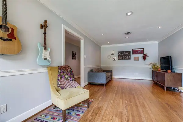 6402 Pineshade LN, Houston, TX 77008