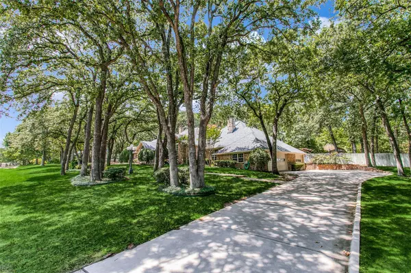 1358 Lakeview Drive, Southlake, TX 76092