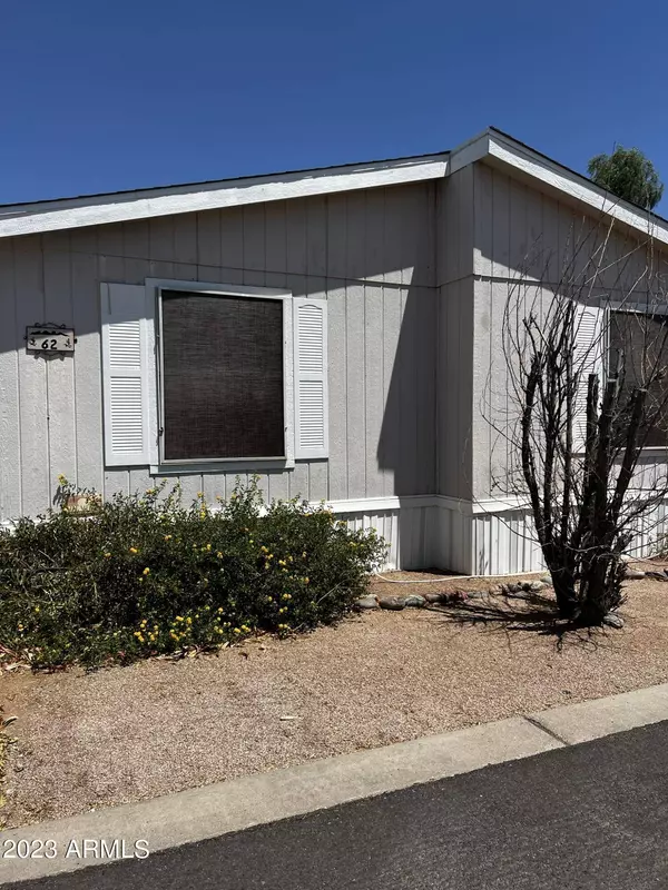 2200 N DELAWARE Drive #62, Apache Junction, AZ 85120