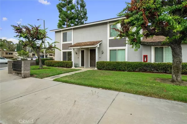6672 Sun DR #D, Huntington Beach, CA 92647