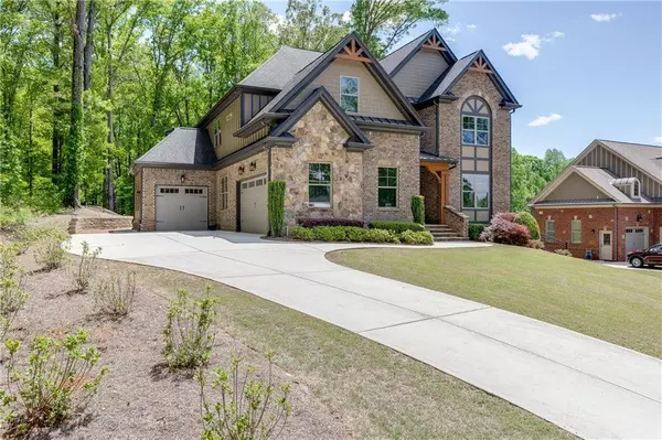 155 Scenic Falls BLVD, Hoschton, GA 30548