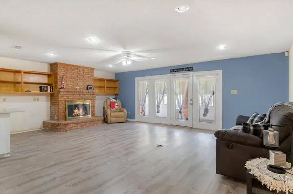 180 Vz County Road 3111, Edgewood, TX 75117