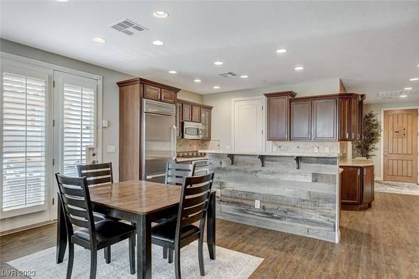 21 Avenza Drive, Henderson, NV 89011