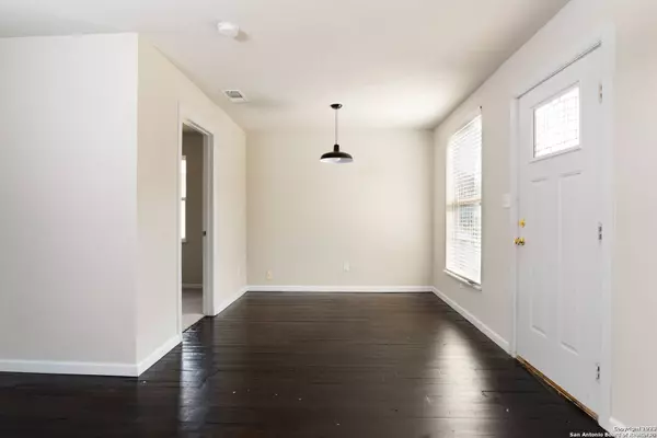 211 BANK ST, San Antonio, TX 78204-2208