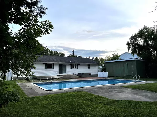 2 South Hill DR, Essex Junction, VT 05452