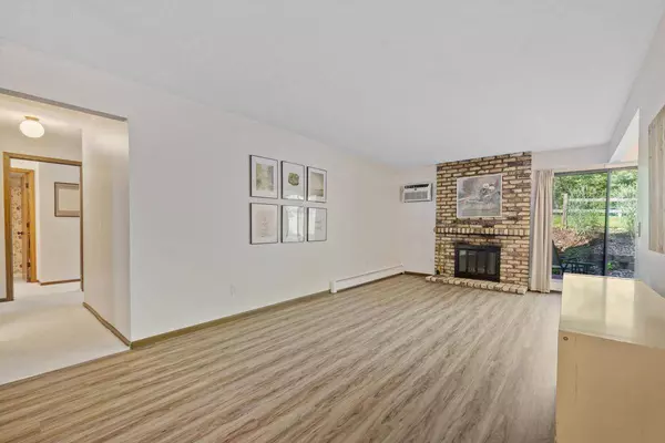 4648 Cedar Lake RD S #3, Saint Louis Park, MN 55416