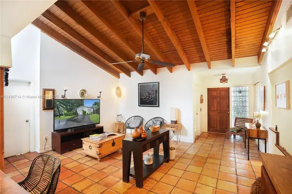 13617 SW 114th Ln, Miami, FL 33186