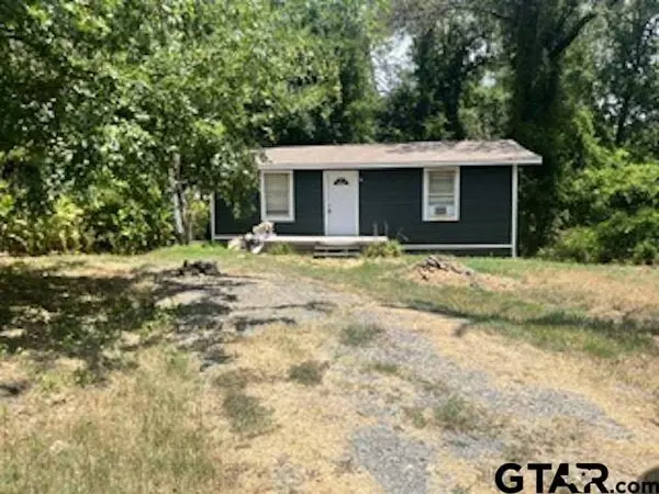 7227 Forest Hills Dr, Frankston, TX 75763