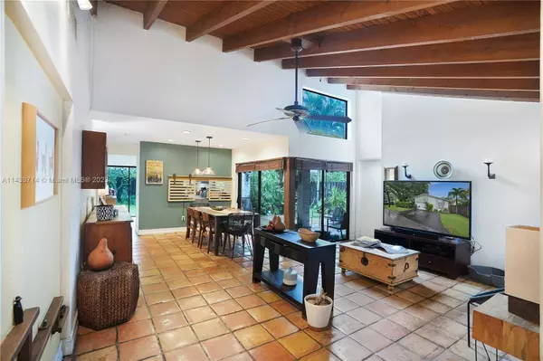 13617 SW 114th Ln, Miami, FL 33186