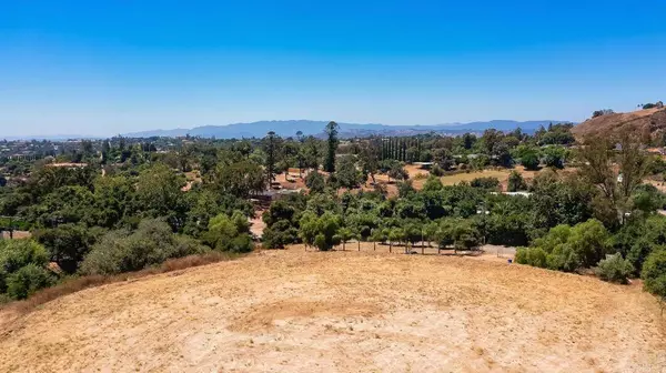 3261 Live Oak Park RD, Fallbrook, CA 92028