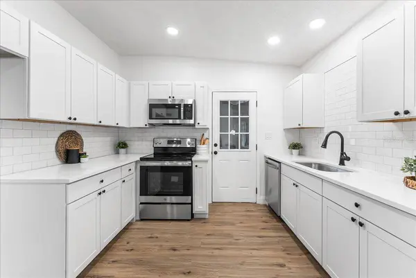 1801 MAPLEWOOD DR, Orlando, FL 32803