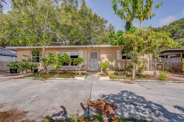 1240 PINEVIEW AVE, Clearwater, FL 33756