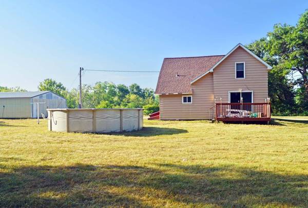 27884 560th AVE, Austin, MN 55912