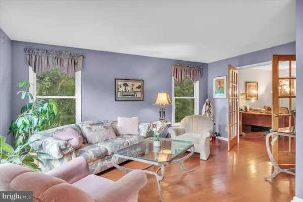 16 REGAN CT, Voorhees, NJ 08043