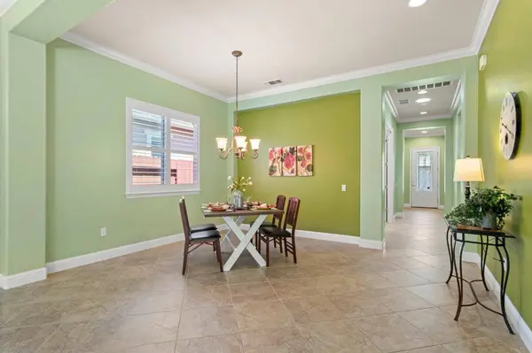 2083 Shipton DR, Roseville, CA 95747