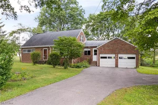 151 W Nimisila RD, New Franklin, OH 44319