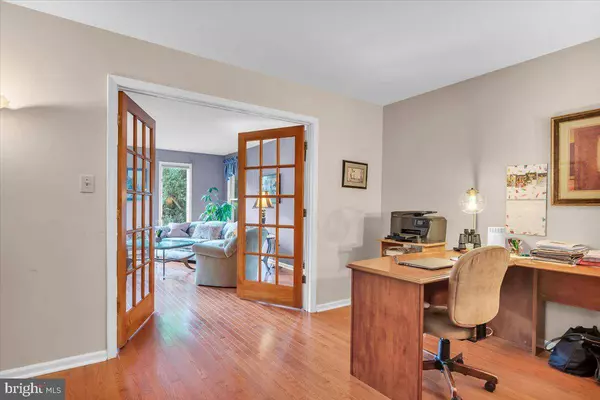 16 REGAN CT, Voorhees, NJ 08043