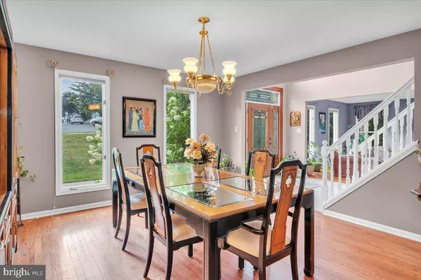 16 REGAN CT, Voorhees, NJ 08043