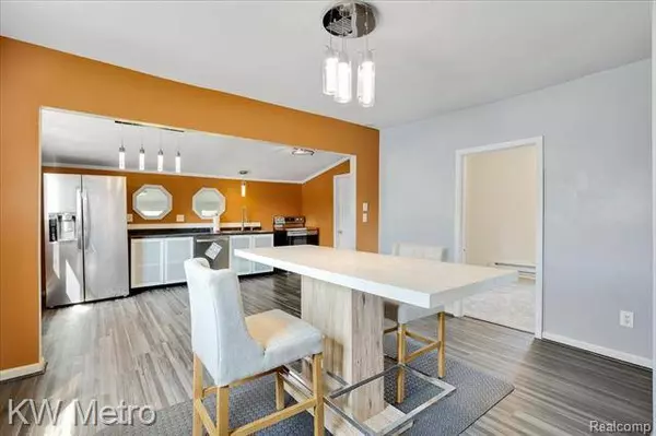 32405 ROBESON Street, St. Clair Shores, MI 48082