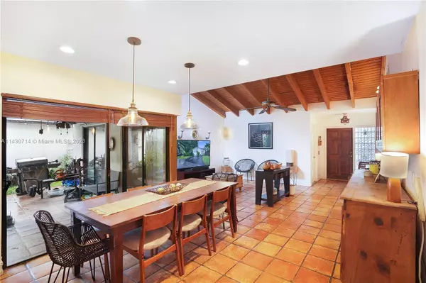 13617 SW 114th Ln, Miami, FL 33186