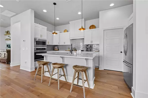 2208 SW Hampton Avenue, Bentonville, AR 72713