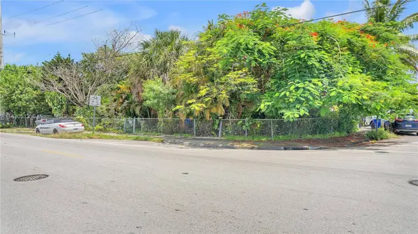 3474 NW 11th St, Miami, FL 33125