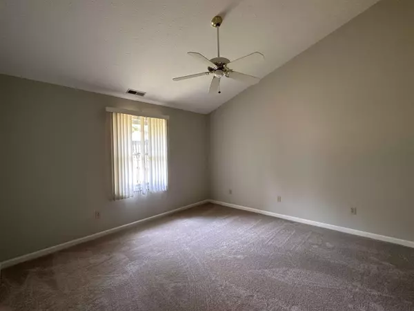 2059 Kerns CT, Carmel, IN 46280